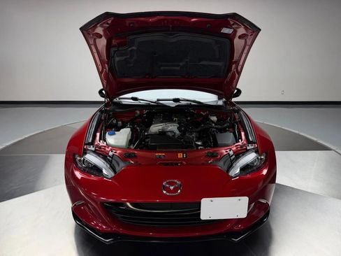 Used 2016 MAZDA MX-5 Miata Club RWD image 11