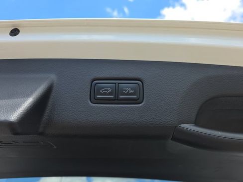 Used 2025 Kia Carnival SX FWD image 35