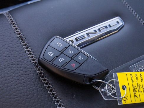 Used 2026 GMC Yukon XL Denali w/ Sun & Power Step Package image 37