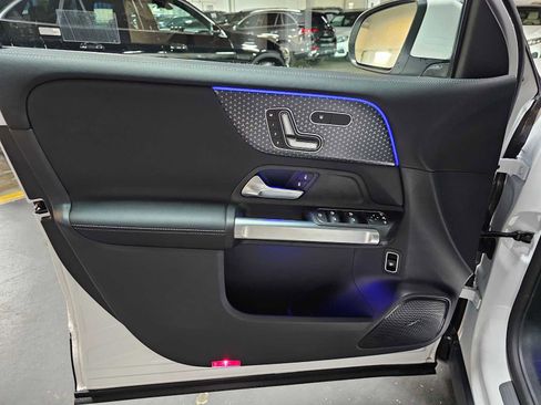 New 2026 Mercedes-Benz GLB 250 4MATIC image 24