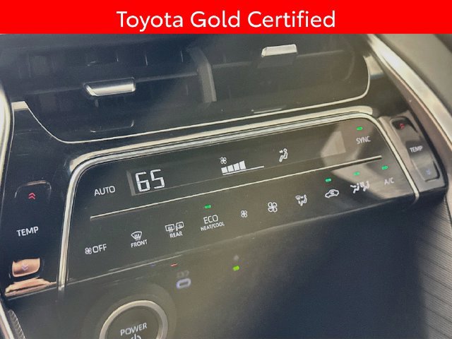Used 2024 Toyota Venza XLE AWD/4WD image 16