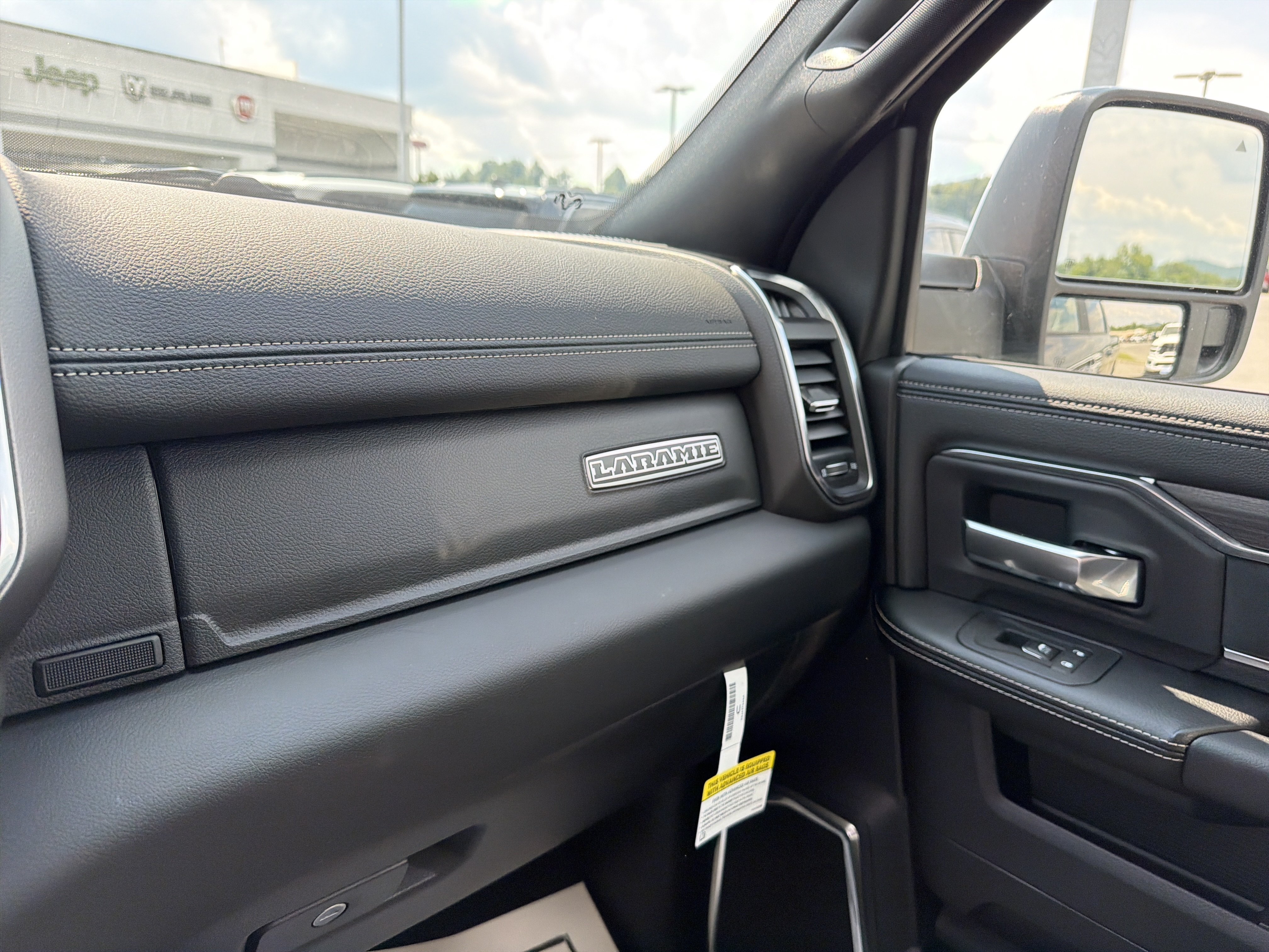 New 2027 RAM 2500 Laramie AWD/4WD image 24