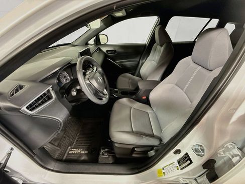 Certified 2024 Toyota Corolla Cross AWD Hybrid image 18