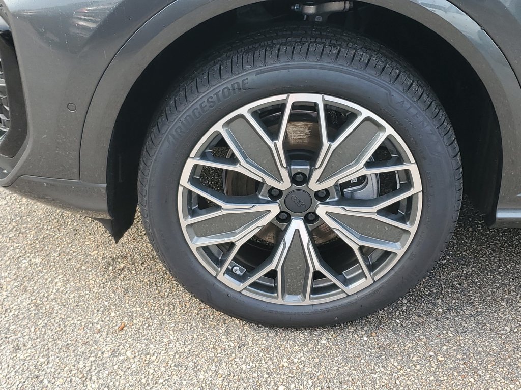 New 2026 Audi Q5 Premium Plus AWD/4WD image 13
