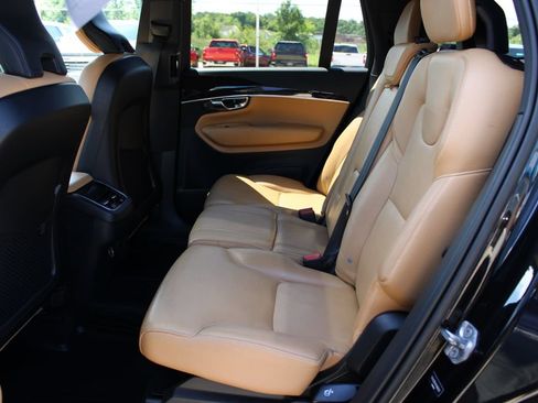 Used 2019 Volvo XC90 T6 Momentum w/ Advanced Package AWD/4WD image 38