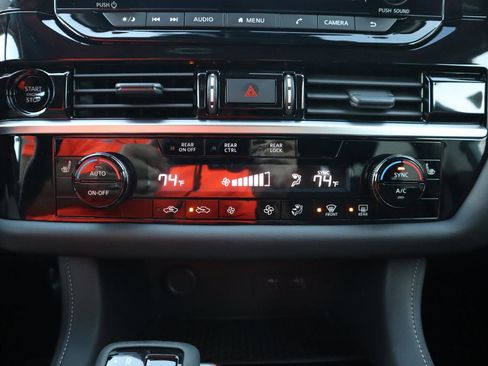 New 2025 Nissan Pathfinder SV w/ SV Premium Package image 29