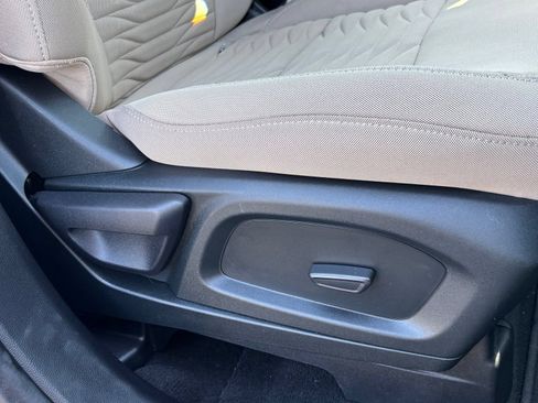 Used 2021 Ford Explorer XLT AWD/4WD image 20