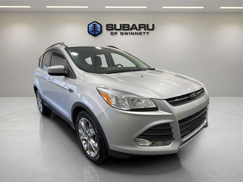 Used 2015 Ford Escape SE w/ Equipment Group 201A image 7