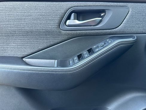 Certified 2023 Nissan Rogue SV image 11