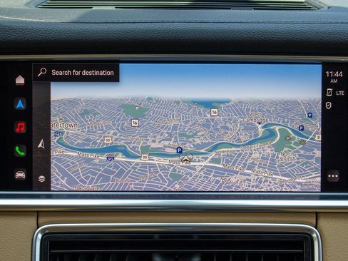 Used 2022 Porsche Panamera 4 w/ Premium Package image 17