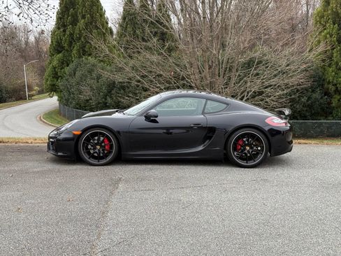Certified 2015 Porsche Cayman GTS image 2