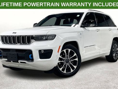 Used 2024 Jeep Grand Cherokee Overland w/ Luxury Tech Group IV AWD/4WD image 14