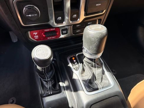 Used 2020 Jeep Wrangler Rubicon w/ LED Lighting Group AWD/4WD image 21