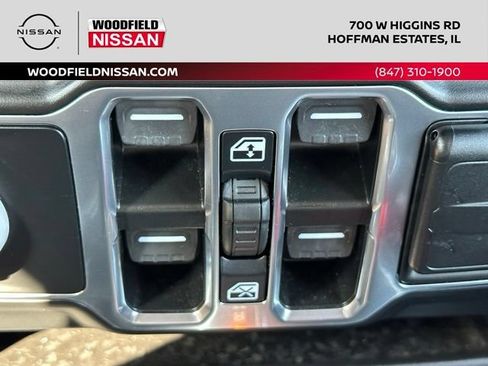 Used 2023 Jeep Wrangler Unlimited Sahara w/ Cold Weather Group AWD/4WD image 38