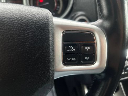 Used 2020 Dodge Journey SE w/ SE Popular Equipment Group FWD image 23