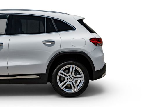 Used 2022 Mercedes-Benz GLA 250 image 13