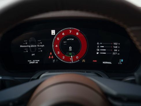Certified 2025 Porsche 911 Carrera GTS RWD image 25