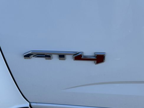 Certified 2022 GMC Canyon AT4 w/ Trailering Package image 9