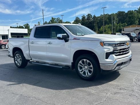 Used 2024 Chevrolet Silverado 1500 LTZ w/ LTZ Premium Package AWD/4WD image 4
