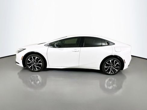 Used 2024 Toyota Prius Prime image 8