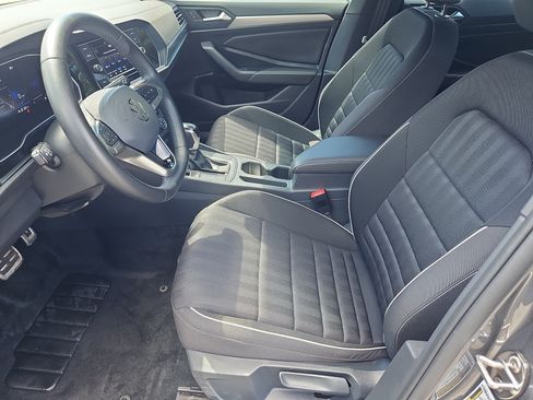 Certified 2024 Volkswagen Jetta Sport FWD image 15