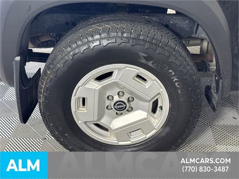 Used 2024 Nissan Frontier SV w/ Hardbody Edition image 21
