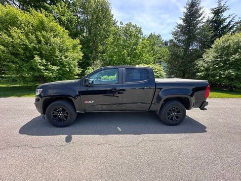 Used 2021 Chevrolet Colorado Z71 w/ Z71 Midnight Edition AWD/4WD image 6