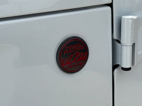 Used 2021 Jeep Gladiator Rubicon w/ Auxiliary Switch Group AWD/4WD image 6
