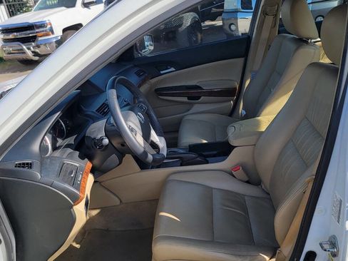 Used 2011 Honda Accord EX-L image 24