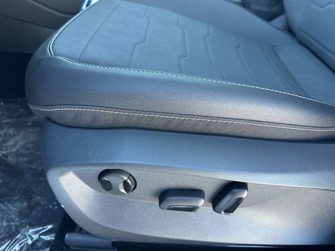 New 2026 Volkswagen Taos SE AWD/4WD image 11