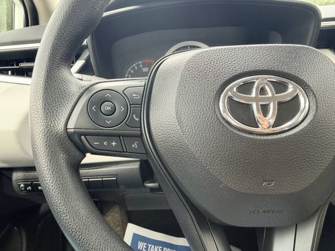 Used 2022 Toyota Corolla LE FWD image 24
