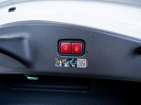 Used 2024 Mercedes-Benz CLE 300 4MATIC Coupe image 55