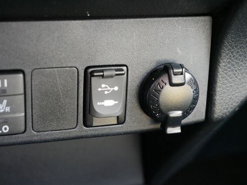 Used 2016 Toyota RAV4 Limited w/ Advanced Technology Package AWD/4WD image 33