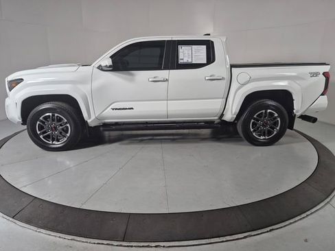 Used 2024 Toyota Tacoma TRD Sport w/ TRD Sport Upgrade Package AWD/4WD image 2