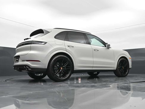 New 2026 Porsche Cayenne AWD/4WD image 41