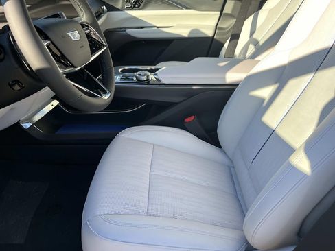 New 2026 Cadillac Lyriq Sport AWD/4WD image 24