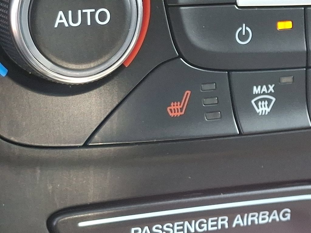 Used 2017 Ford Escape SE w/ SE Cold Weather Package FWD image 23