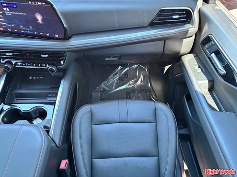Used 2025 Chevrolet Tahoe RST w/ Comfort Package AWD/4WD image 18