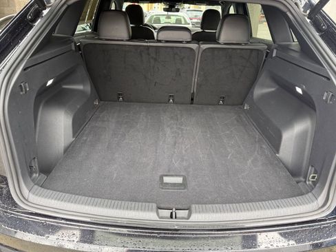 Used 2025 Volkswagen Atlas Cross Sport SE image 27