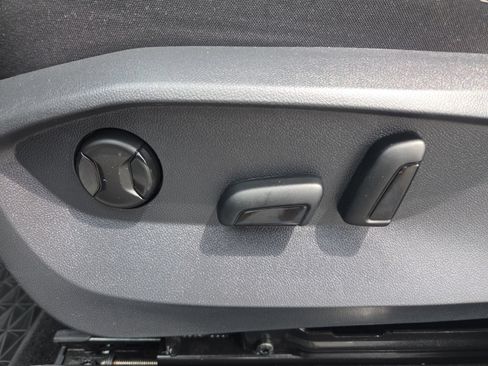 Certified 2024 Volkswagen Taos SE AWD/4WD image 14