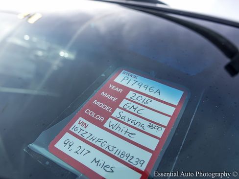 Used 2018 GMC Savana 3500 Extended w/ Driver Convenience Package image 27