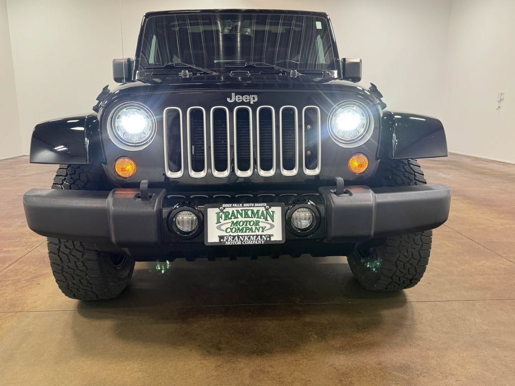 Used 2018 Jeep Wrangler Unlimited Sahara AWD/4WD image 40