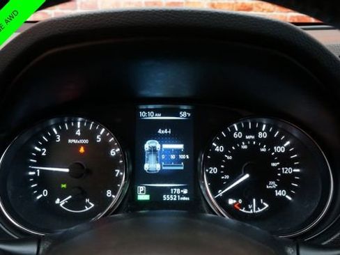 Used 2017 Nissan Rogue SV w/ SV Premium Package image 13