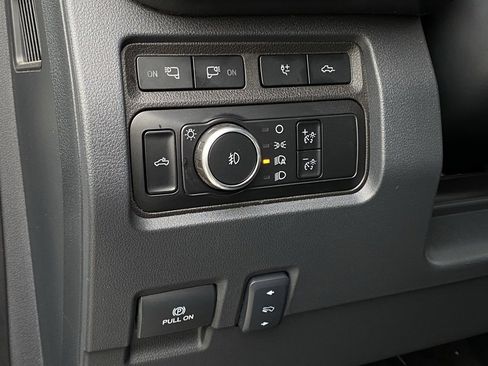 Used 2024 Ford F250 Platinum image 10