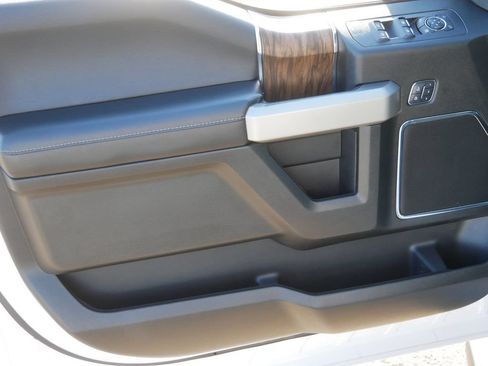 Used 2018 Ford F150 Lariat w/ Equipment Group 502A Luxury AWD/4WD image 11
