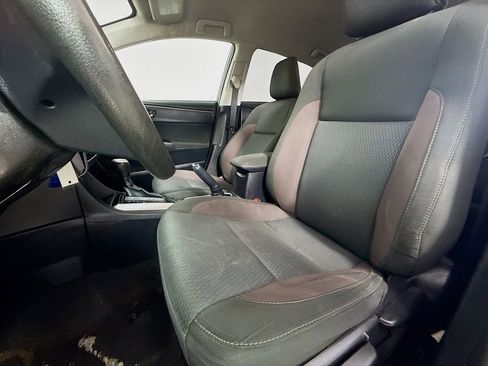 Used 2019 Toyota Corolla L image 11