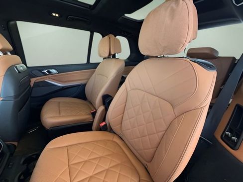 Certified 2023 BMW X7 xDrive40i w/ M Sport Package image 33