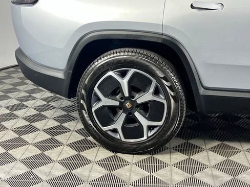 Used 2024 Rivian R1S Adventure image 12