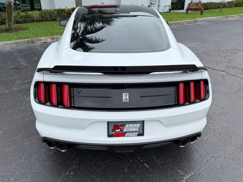Used 2019 Ford Mustang Shelby GT350 w/ Technology Package image 22