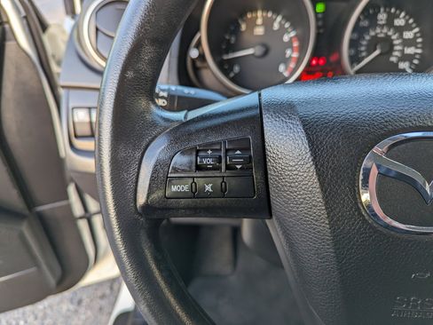 Used 2014 MAZDA MAZDA5 Sport image 16